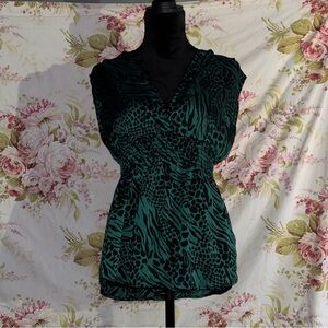 Chic Green and Black Patterned Blouse. Size S.